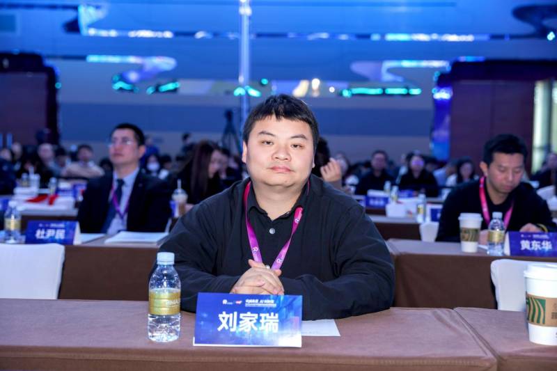  面对行业转型困局，如何通过金融与技术工具实现逆势增长？ 企业服务